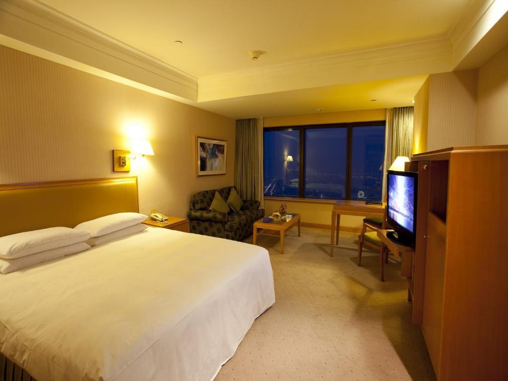 85 Sky Tower Hotel Kaohsiung Rum bild A room at the hotel