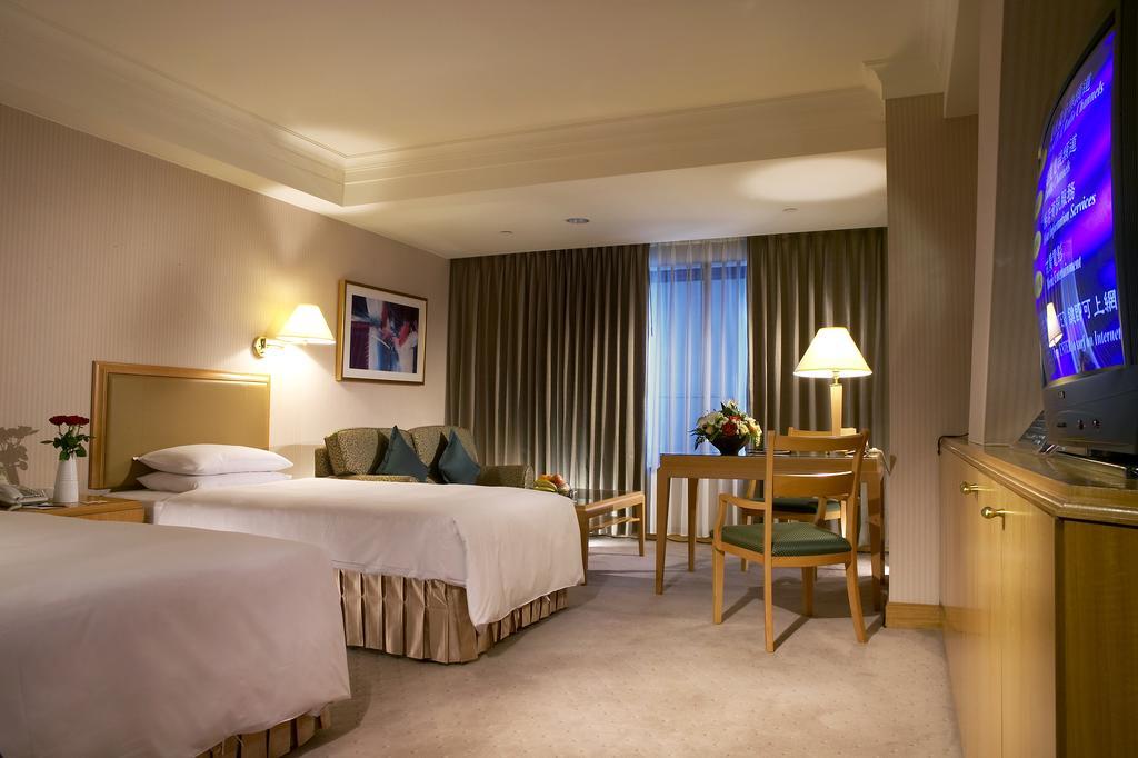 85 Sky Tower Hotel Kaohsiung Exteriör bild Deluxe Room