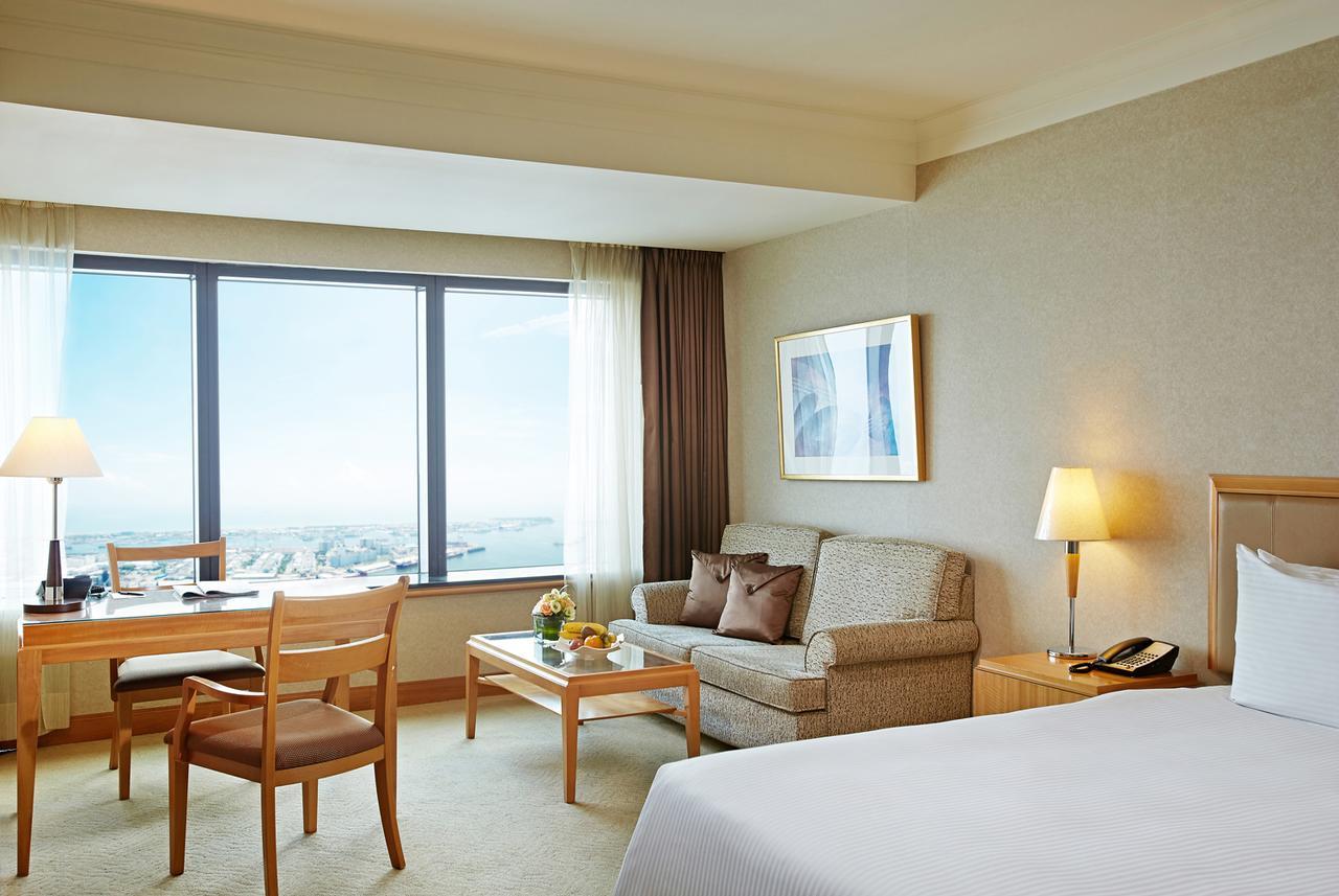 85 Sky Tower Hotel Kaohsiung Exteriör bild A room at the Conrad Hilton Istanbul Bosphorus