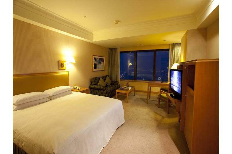 85 Sky Tower Hotel Kaohsiung Exteriör bild Deluxe Room